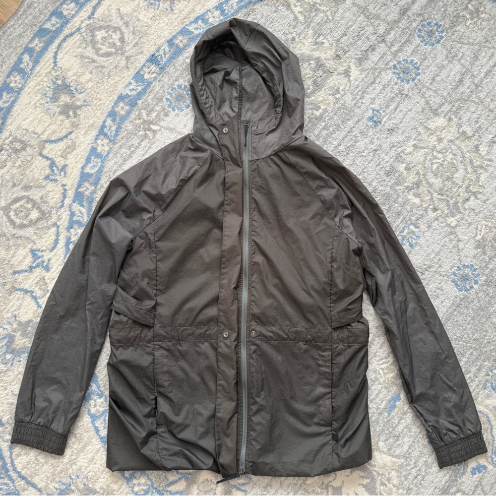 Lululemon Lab Assemblage Shell Raincoat - image 6